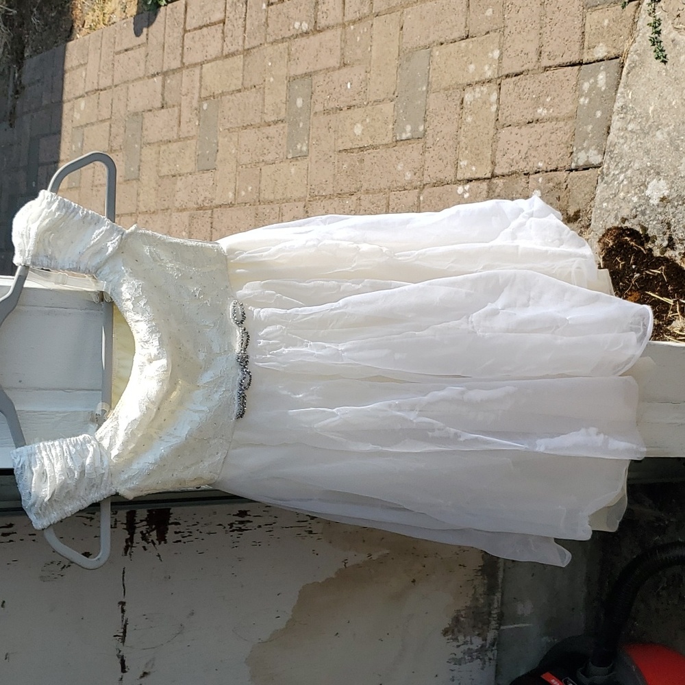 Beautiful ivory formal girls dress